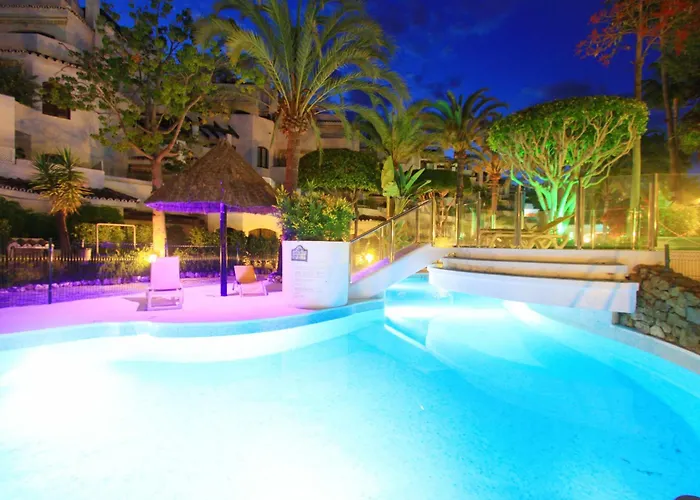 1080 Beachfront Penthouse 3 Floors Jacuzzi 2 Pools Wifi Roof Terrace Appartement Marbellac