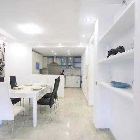 Apartment 1080 Beachfront Penthouse 3 Floors Jacuzzi 2 Pools Wifi Roof Terrace Marbella