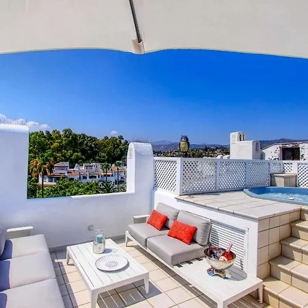1080 Beachfront Penthouse 3 Floors Jacuzzi 2 Pools Wifi Roof Terrace Marbella
