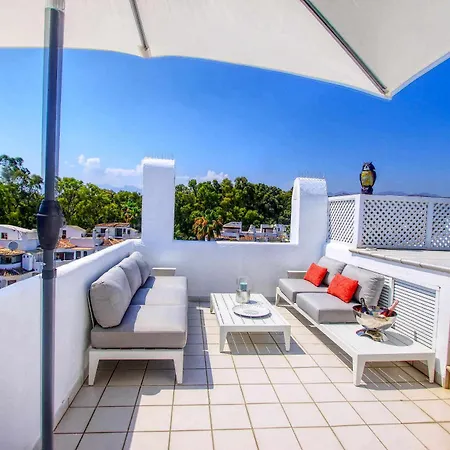 1080 Beachfront Penthouse 3 Floors Jacuzzi 2 Pools Wifi Roof Terrace 아파트 *