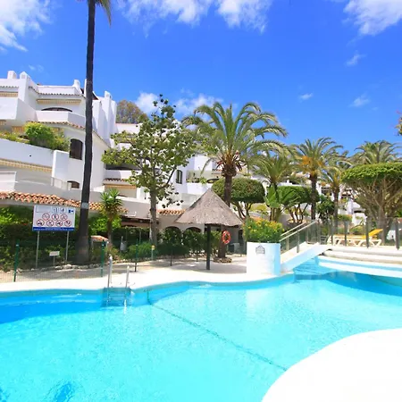 1080 Beachfront Penthouse 3 Floors Jacuzzi 2 Pools Wifi Roof Terrace 아파트