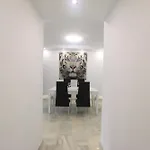 1080 Beachfront Penthouse 3 Floors Jacuzzi 2 Pools Wifi Roof Terrace شقة *