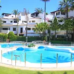 شقة 1080 Beachfront Penthouse 3 Floors Jacuzzi 2 Pools Wifi Roof Terrace *