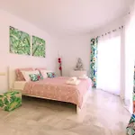 1080 Beachfront Penthouse 3 Floors Jacuzzi 2 Pools Wifi Roof Terrace Marbella