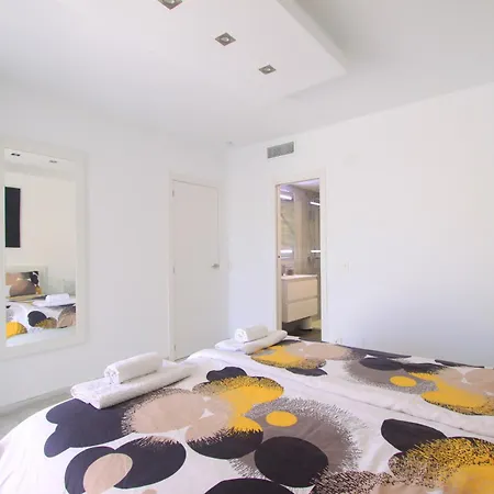 1080 Beachfront Penthouse 3 Floors Jacuzzi 2 Pools Wifi Roof Terrace Apartman Marbella