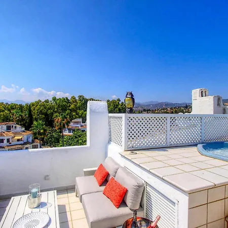 1080 Beachfront Penthouse 3 Floors Jacuzzi 2 Pools Wifi Roof Terrace * Μαρμπέλλα