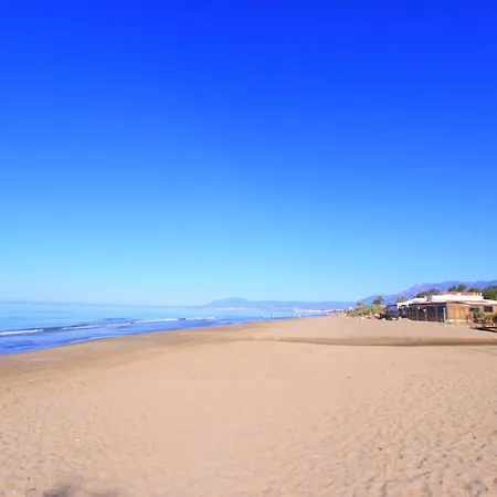 1080 Beachfront Penthouse 3 Floors Jacuzzi 2 Pools Wifi Roof Terrace * Μαρμπέλλα