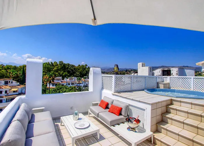 1080 Beachfront Penthouse 3 Floors Jacuzzi 2 Pools Wifi Roof Terrace Μαρμπέλλα