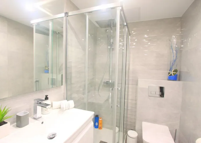 1080 Beachfront Penthouse 3 Floors Jacuzzi 2 Pools Wifi Roof Terrace