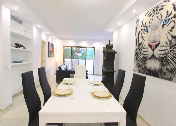 Διαμέρισμα 1080 Beachfront Penthouse 3 Floors Jacuzzi 2 Pools Wifi Roof Terrace *