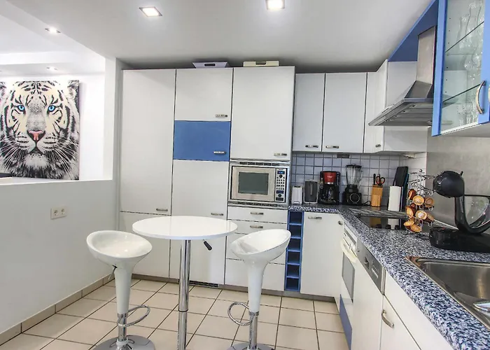 1080 Beachfront Penthouse 3 Floors Jacuzzi 2 Pools Wifi Roof Terrace *